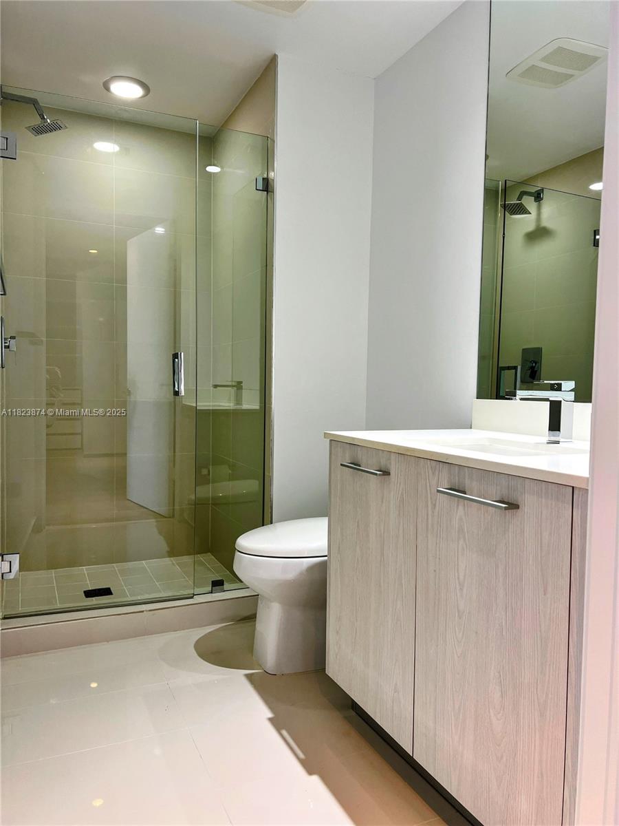45 Southwest 9th Street, Unit 3602 Miami, FL 33130 - Photo 11 of 27 Gallery Image 11