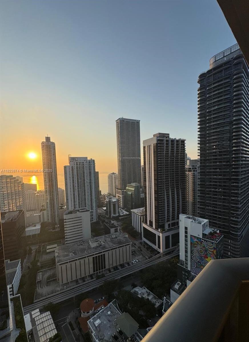 45 Southwest 9th Street, Unit 3602 Miami, FL 33130 - Photo 2 of 27 Gallery Image 2
