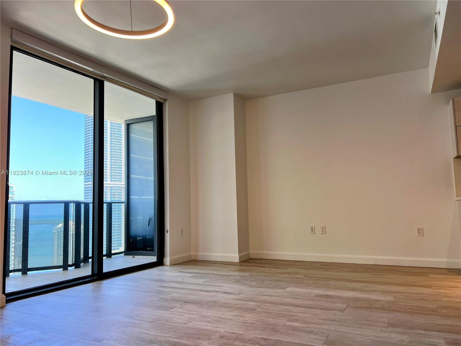 45 Southwest 9th Street, Unit 3602 Miami, FL 33130 - Photo 3 of 27 Gallery Image 3