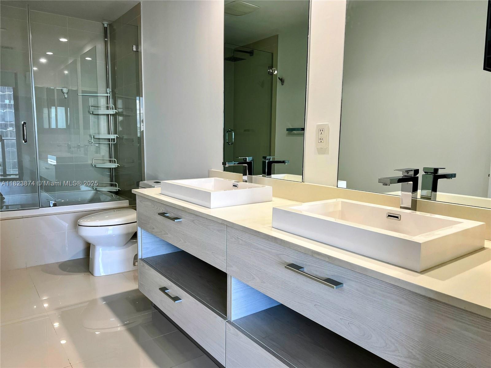 45 Southwest 9th Street, Unit 3602 Miami, FL 33130 - Photo 10 of 27 Gallery Image 10