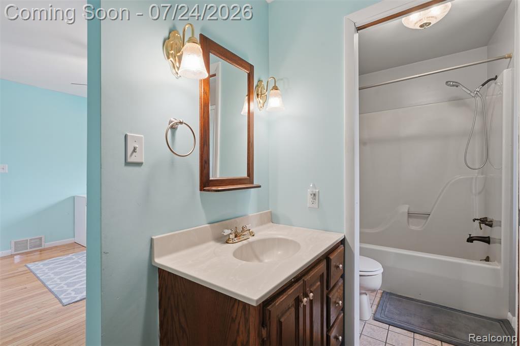 27031 Arsenal Road Flat Rock, MI 48134 - Photo 27 of 58 Gallery Image 27