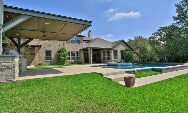 $7,990 | 39 Paloma Bend Place, Spring, TX 77389