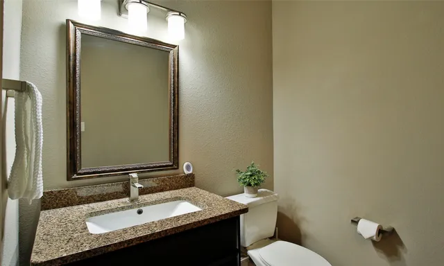 $7,990 | 39 Paloma Bend Place, Spring, TX 77389