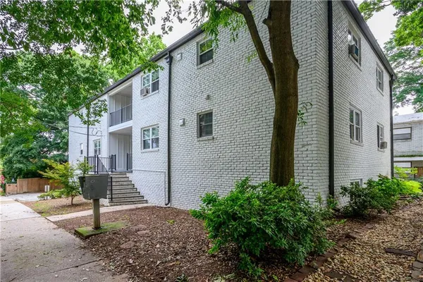 $1,600 | 880 St Charles Avenue Northeast, Unit 5, Atlanta, GA 30306
