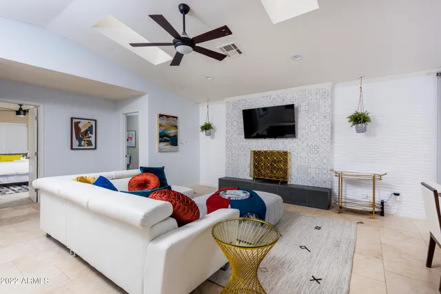 $6,995 | 8338 East Monterosa Street, Scottsdale, AZ 85251