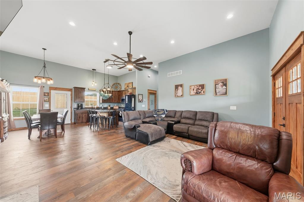 29601 Bueltmann Road Jonesburg, MO 63351 - Photo 22 of 73