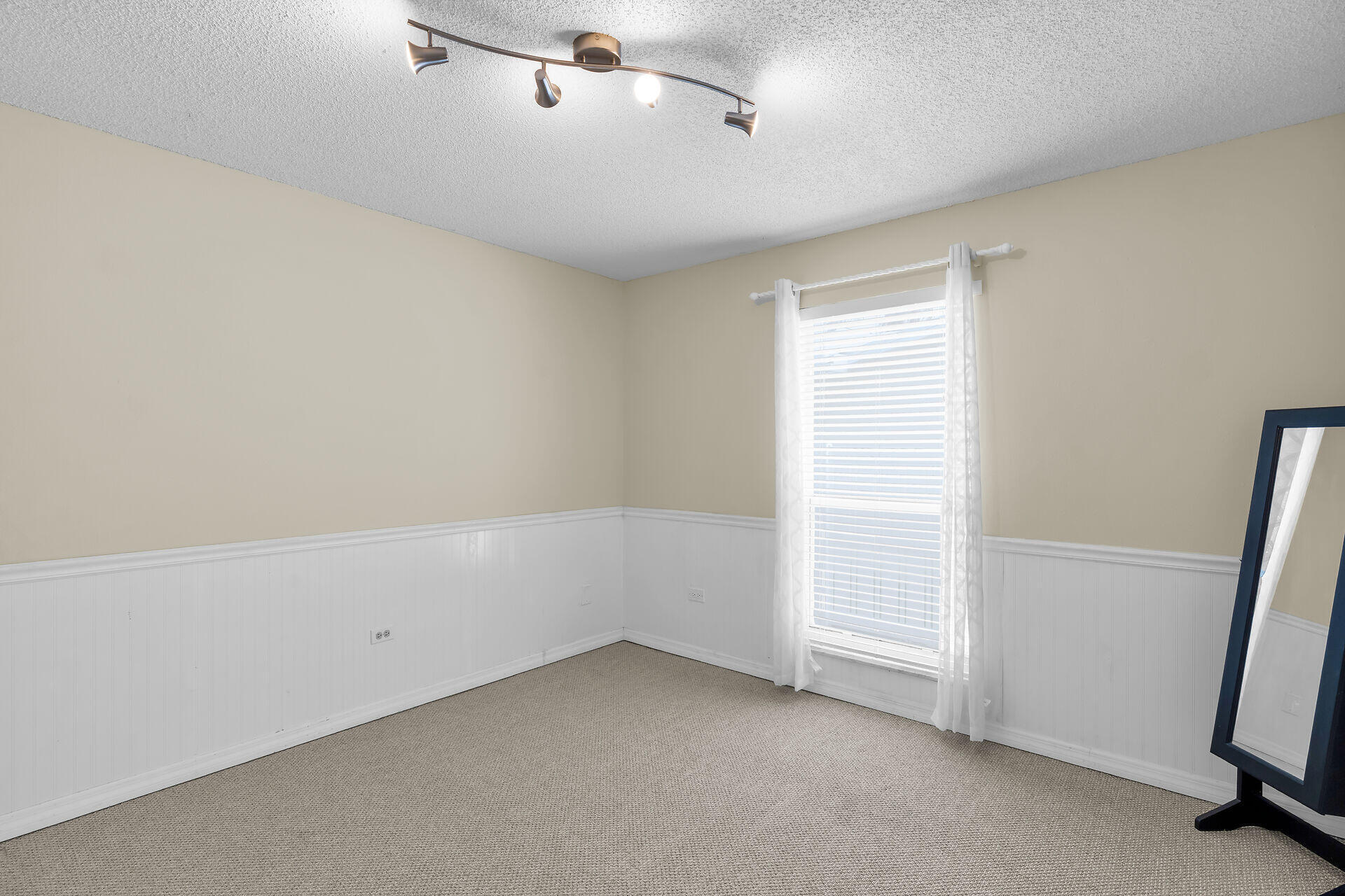 304 2nd Terrace Key Largo, FL 33037 - Photo 36 of 48 36_beyc6a1865d978022