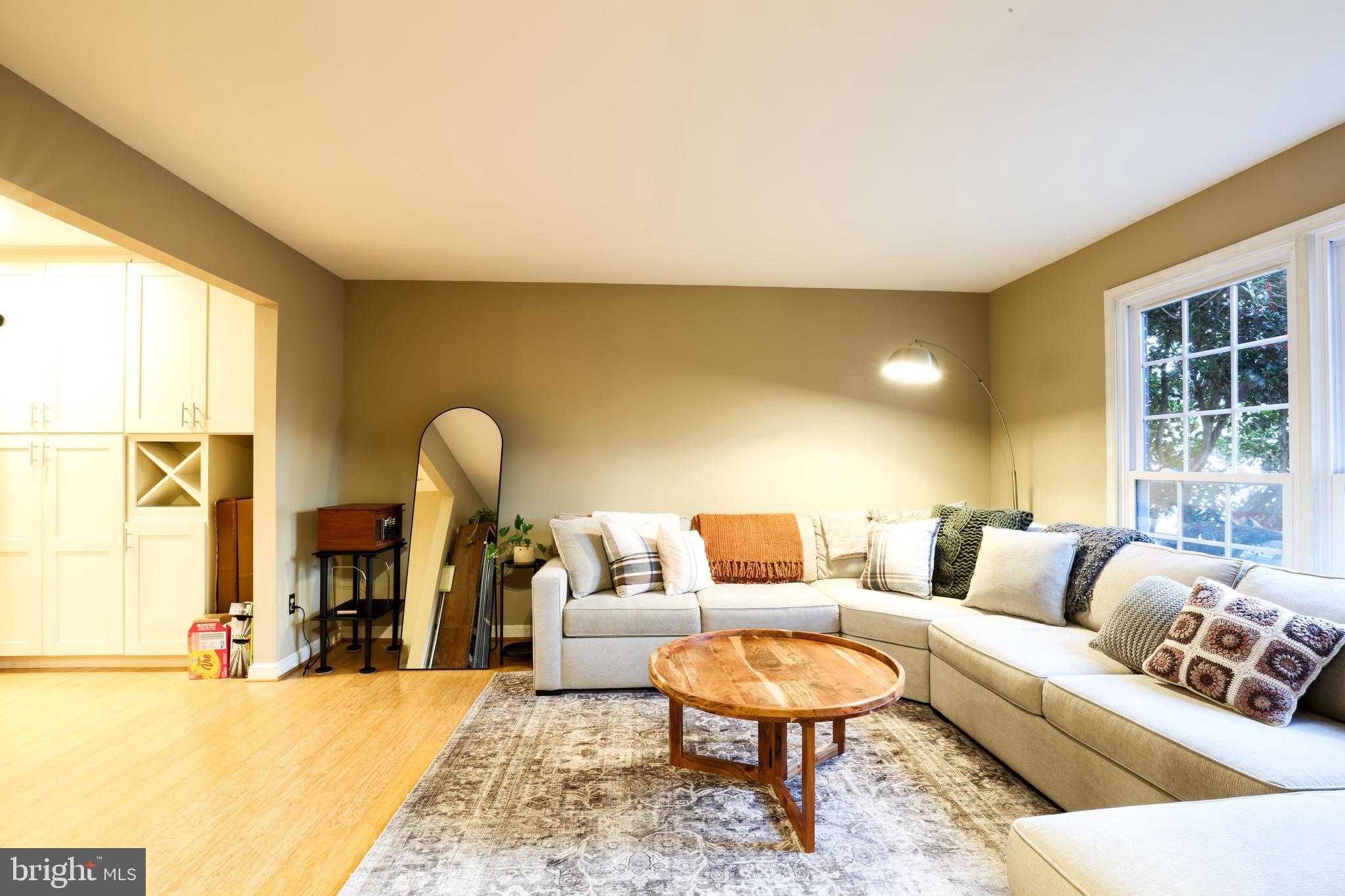 7966 Hidden Bridge Drive Springfield, VA 22153 - Photo 4 of 36