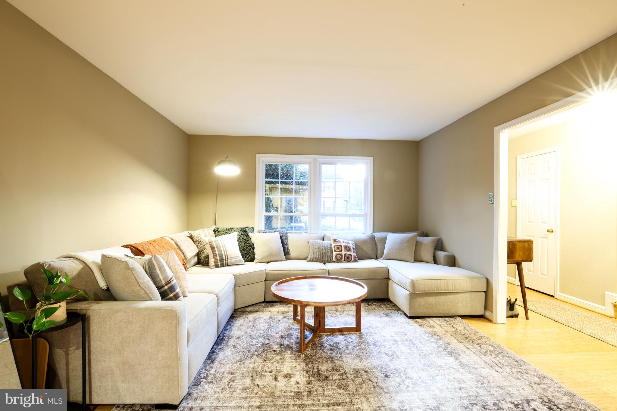 7966 Hidden Bridge Drive Springfield, VA 22153 - Photo 5 of 36