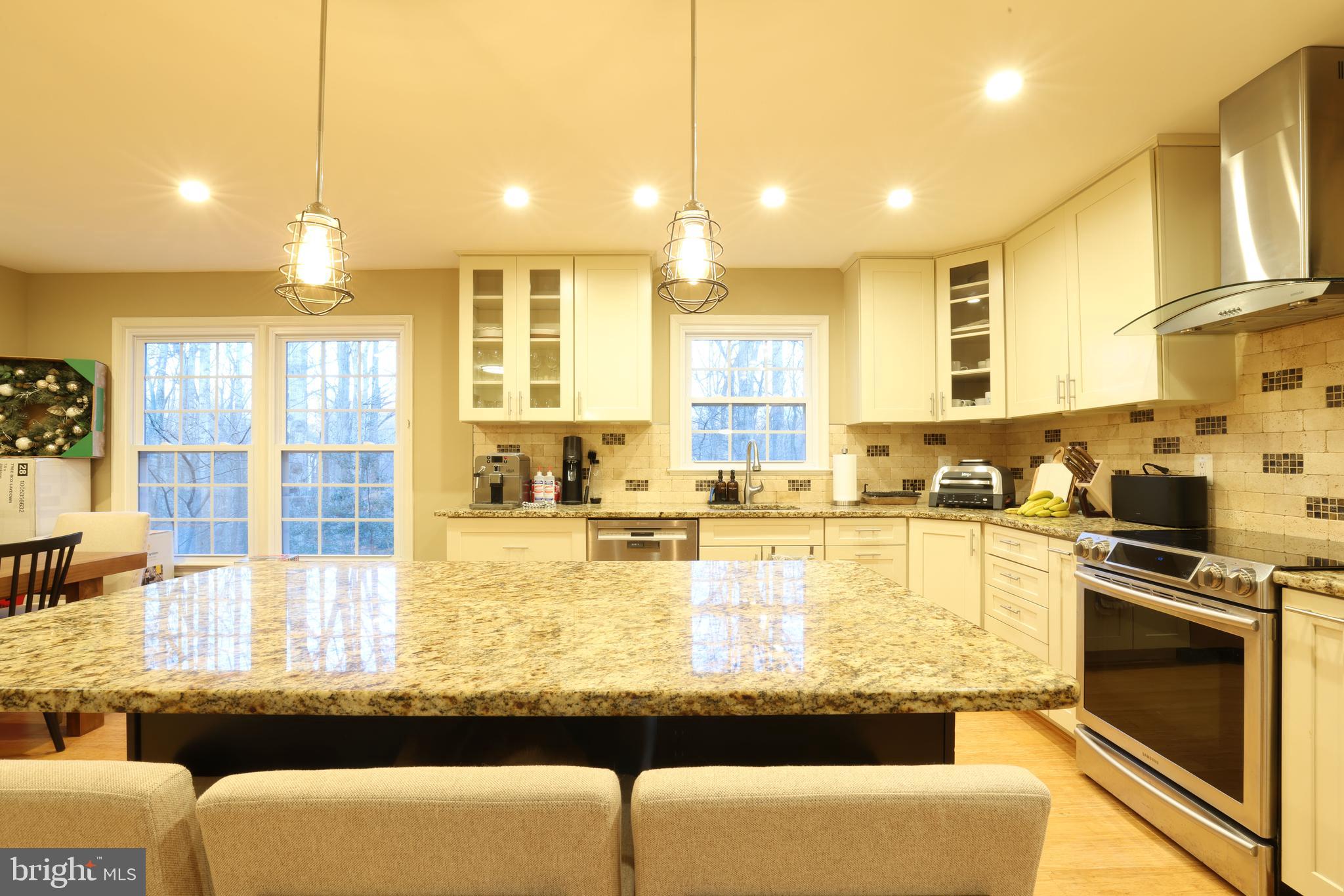 7966 Hidden Bridge Drive Springfield, VA 22153 - Photo 7 of 36