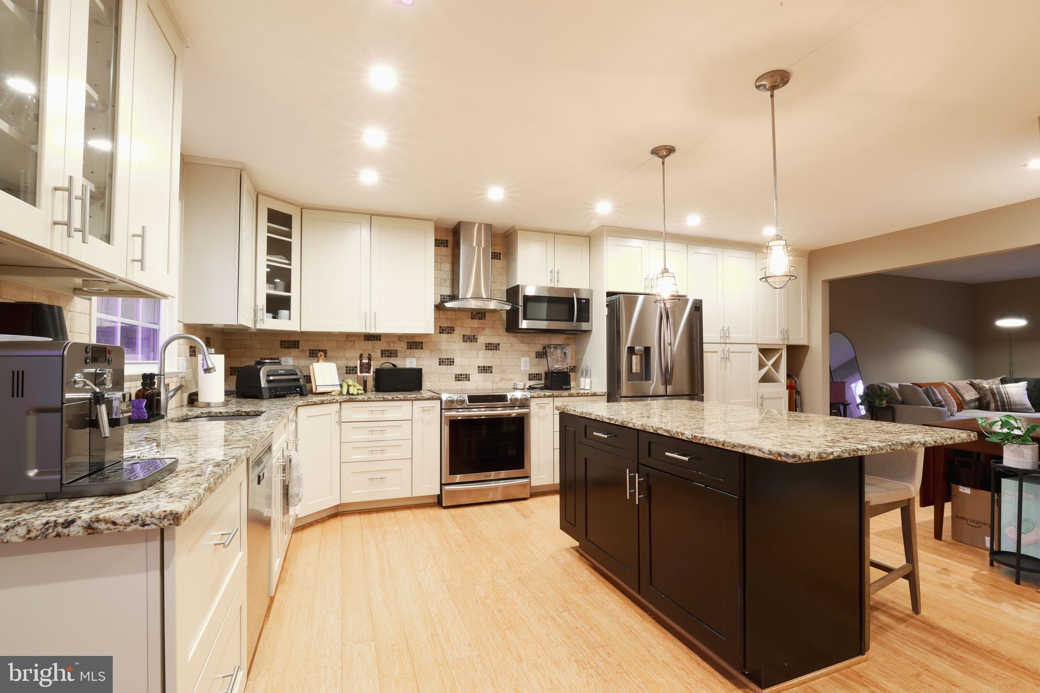 7966 Hidden Bridge Drive Springfield, VA 22153 - Photo 10 of 36