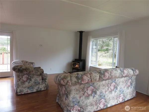 $220,000 | 218 Bowes Road, Hoquiam, WA 98550