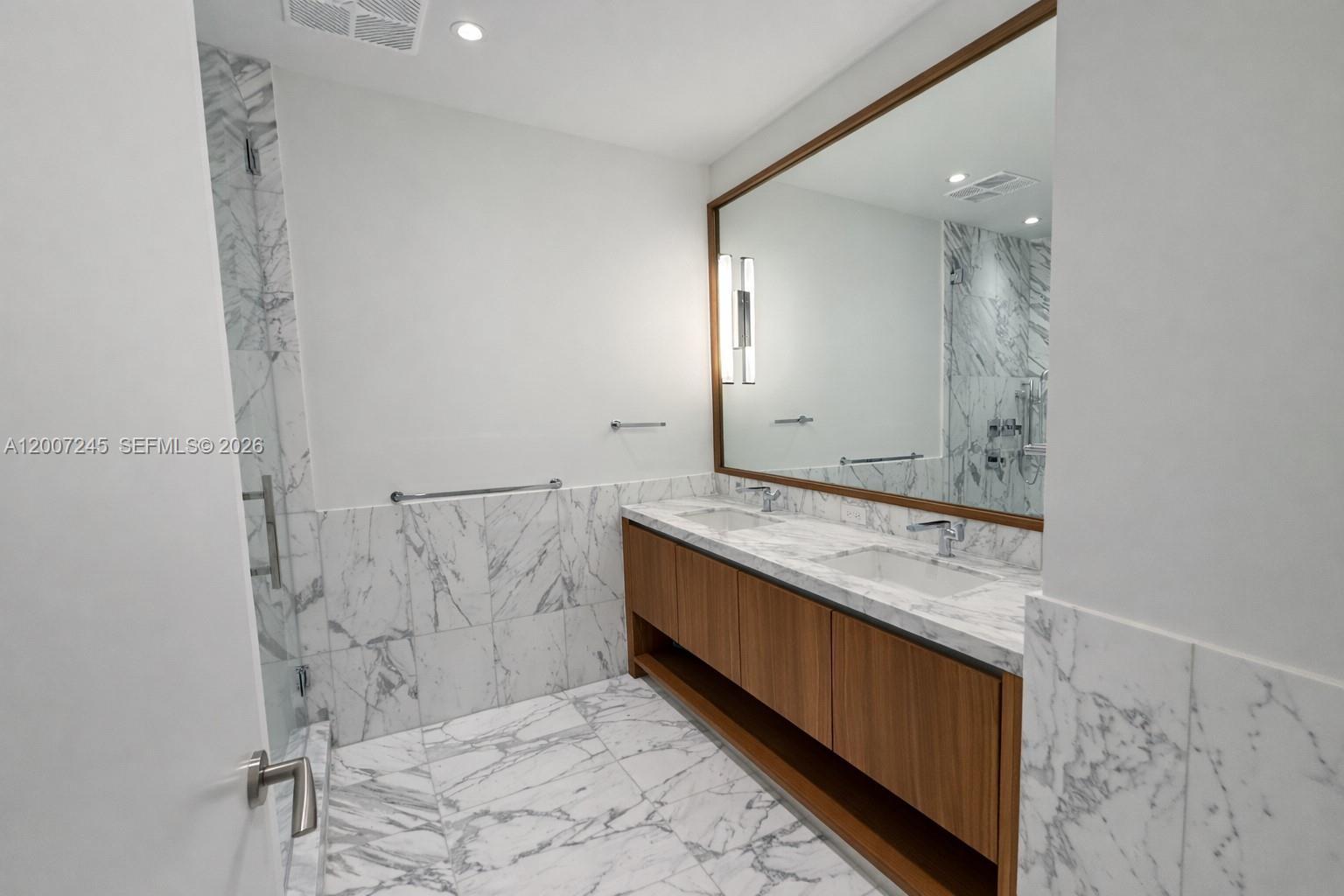 175 Southeast 25th Road, Unit 1204 Miami, FL 33129 - Photo 12 of 39