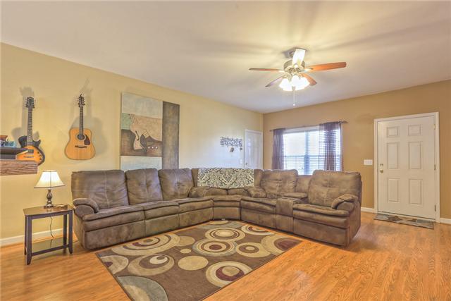 3675 Rutherford Drive Spring Hill, TN 37174 - Photo 5 of 20 Great Room