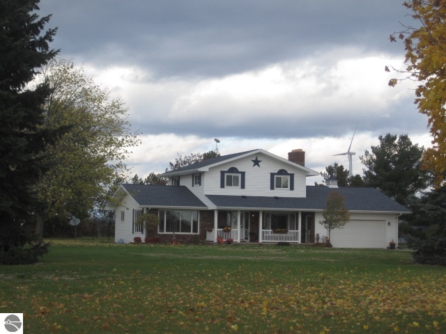 7231 East Jefferson Road Breckenridge, MI 48615 - Photo 1 of 17 1778325.JPG