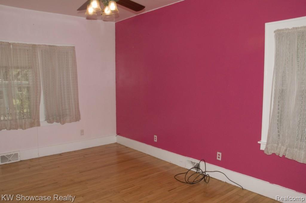 7875 Commerce Road West Bloomfield, MI 48324 - Photo 8 of 26 master.jpg