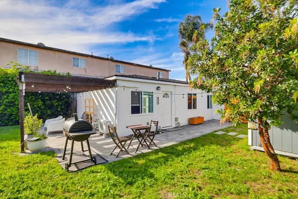 $530,000 | 522 West Cherry Street, Compton, CA 90222