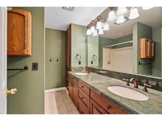 $625,000 | 994 Northwest Wallula Avenue, Gresham, OR 97030