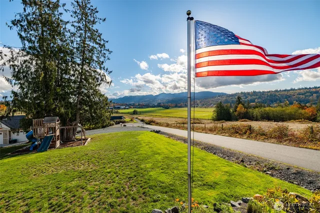 $1,050,000 | 16107 Ascension Way, Mount Vernon, WA 98273