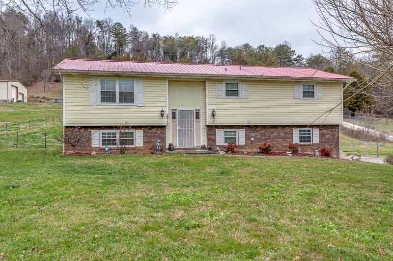 2915 East Raccoon Valley Drive Heiskell, TN 37754 - Photo 1 of 29 Gallery Image 1