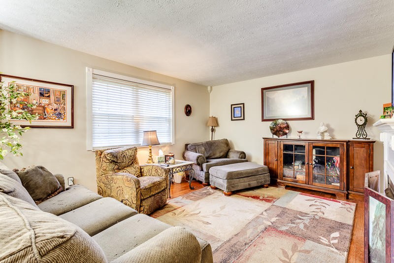2915 East Raccoon Valley Drive Heiskell, TN 37754 - Photo 6 of 29 Gallery Image 6