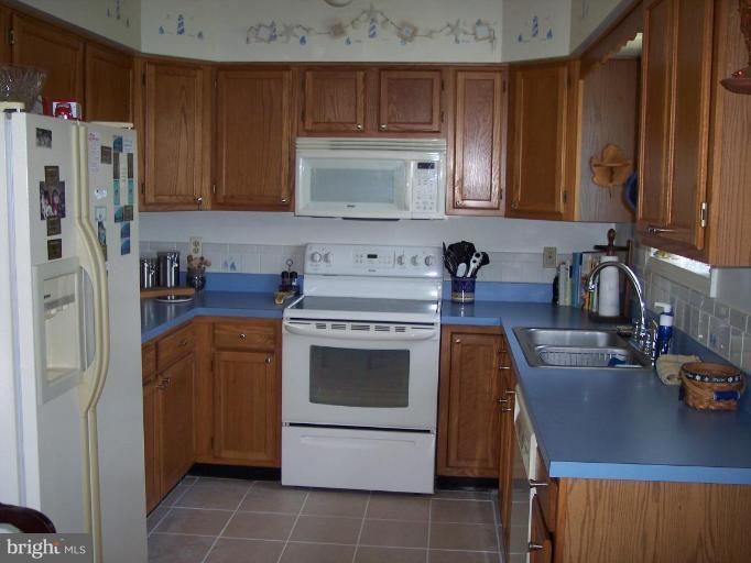 2305 Hunting Creek Road Huntingtown, MD 20639 - Photo 7 of 22 Kitchen #2