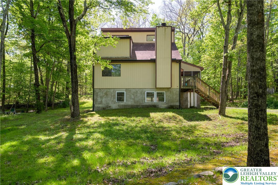 218 Blue Jay Court Bushkill, PA 18324 - Photo 11 of 37