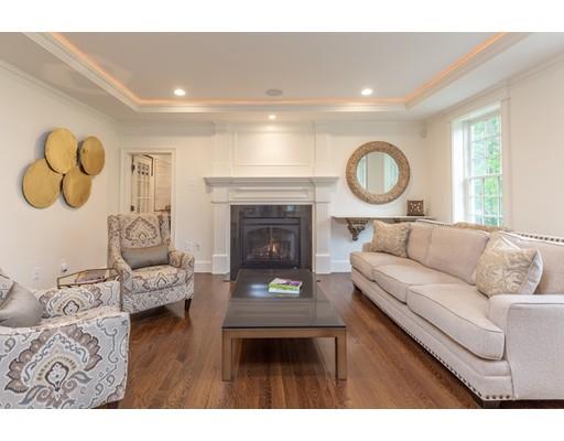 20 Deerfield Road Wellesley, MA 02481 - Photo 4 of 32