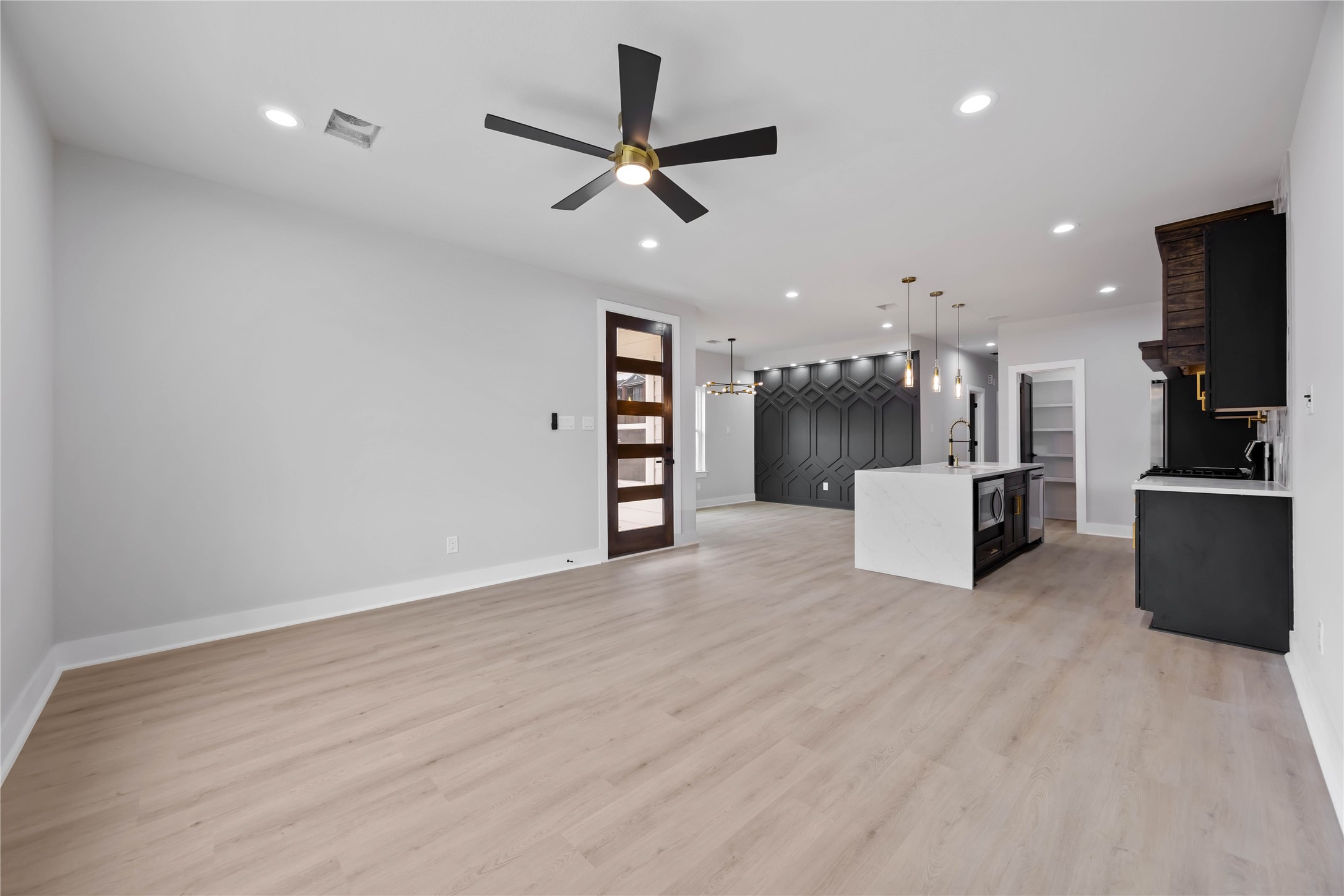 8310 Mariah Street, Unit A/B Houston, TX 77051 - Photo 16 of 36