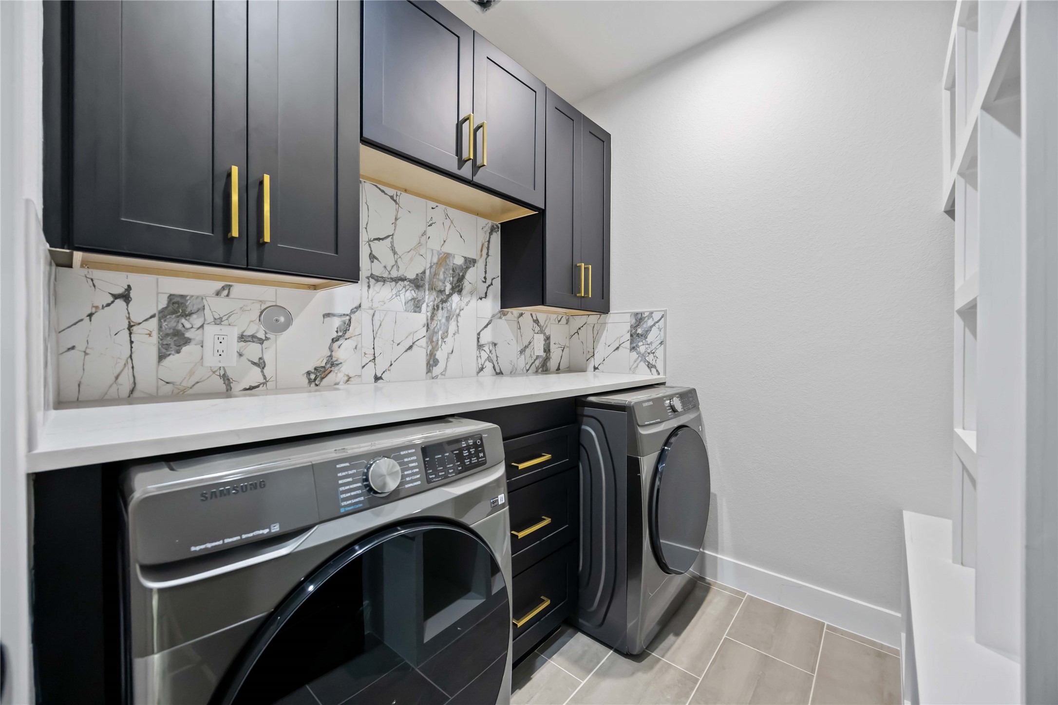 8310 Mariah Street, Unit A/B Houston, TX 77051 - Photo 19 of 36