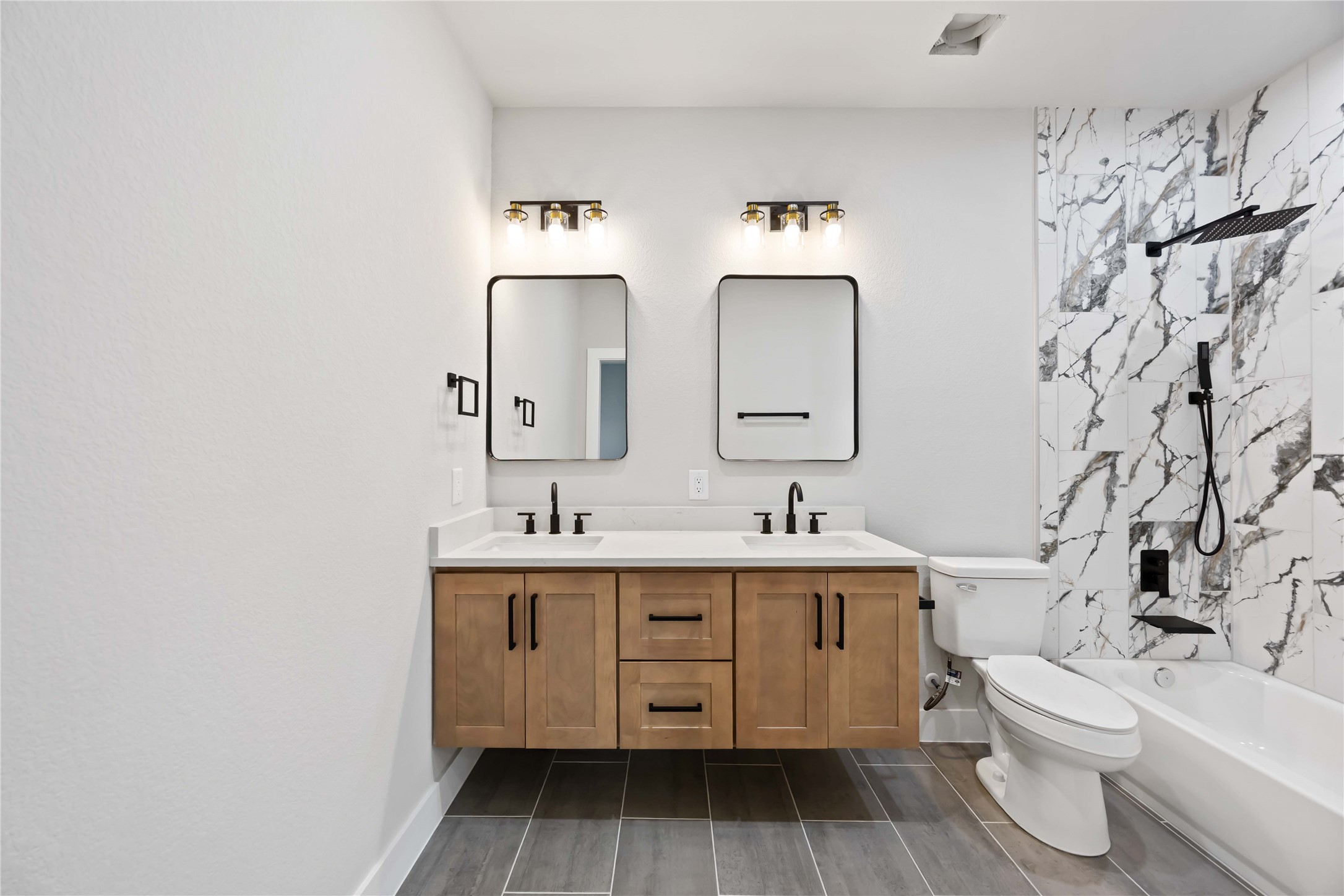 8310 Mariah Street, Unit A/B Houston, TX 77051 - Photo 23 of 36