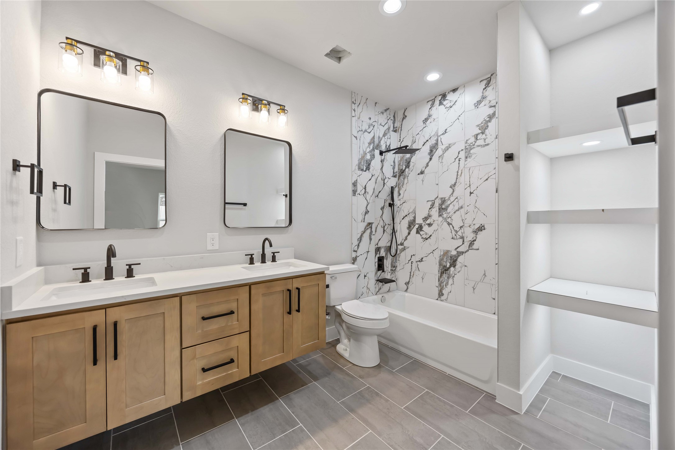 8310 Mariah Street, Unit A/B Houston, TX 77051 - Photo 24 of 36