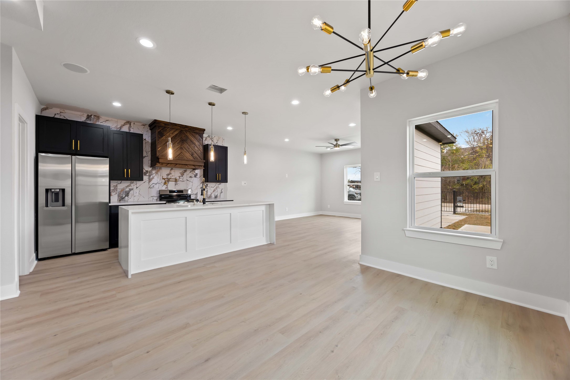 8310 Mariah Street, Unit A/B Houston, TX 77051 - Photo 5 of 36