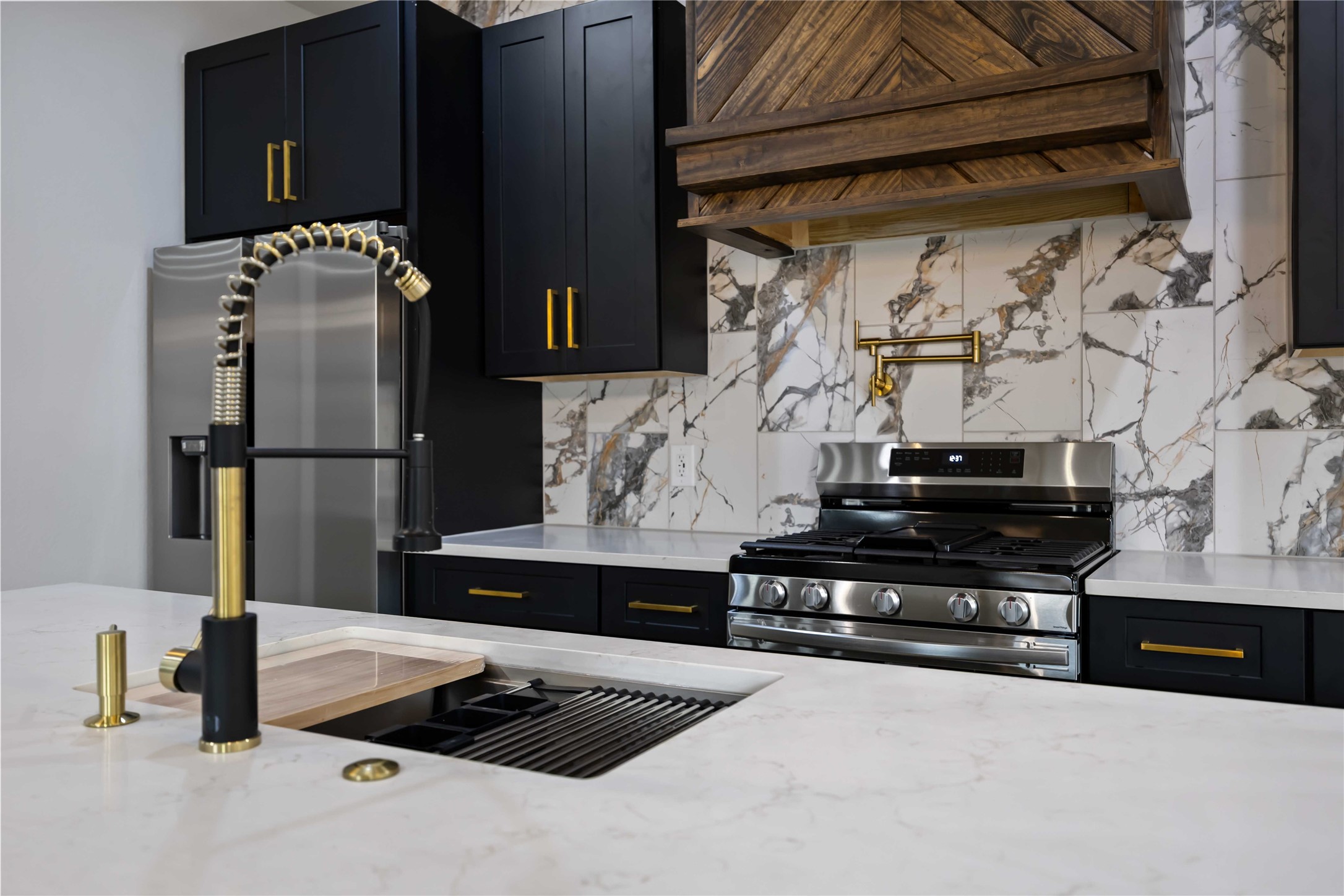 8310 Mariah Street, Unit A/B Houston, TX 77051 - Photo 7 of 36