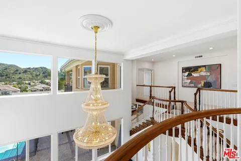 $2,249,000 | 20274 Vía Medici, Porter Ranch, CA 91326
