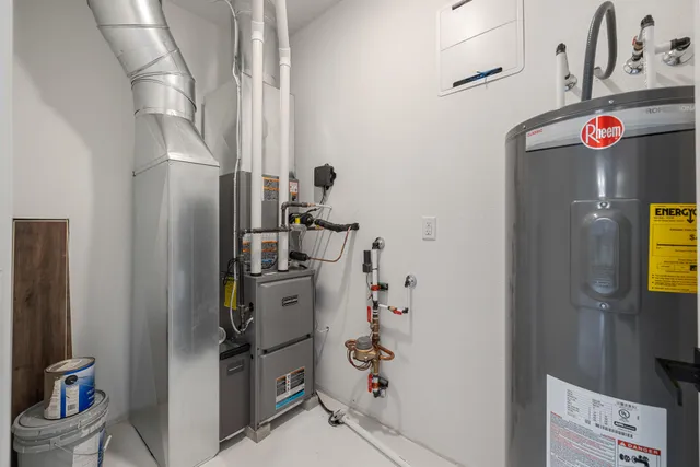 $2,495 | 1867 Woodland Way, Unit 4214, Slinger, WI 53086