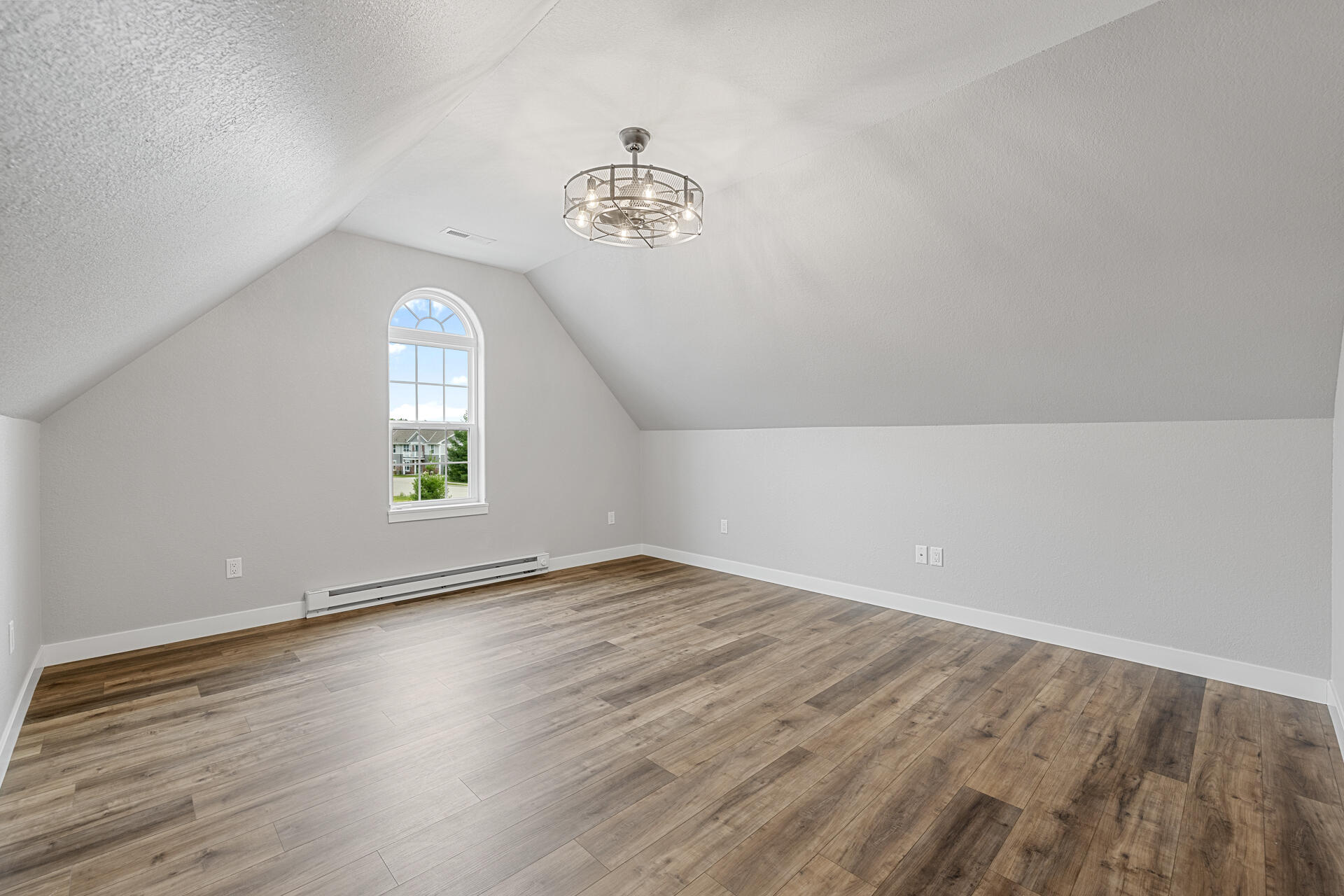 1867 Woodland Way, Unit 4214 Slinger, WI 53086 - Photo 15 of 58 18-Interior_1887 Woodland Way