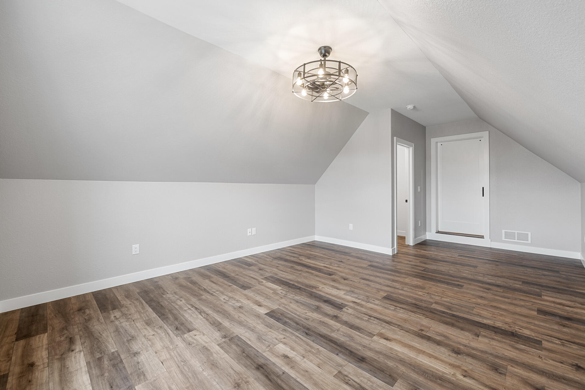 1867 Woodland Way, Unit 4214 Slinger, WI 53086 - Photo 16 of 58 19-Interior_1887 Woodland Way