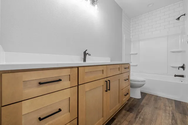 $2,495 | 1867 Woodland Way, Unit 4214, Slinger, WI 53086