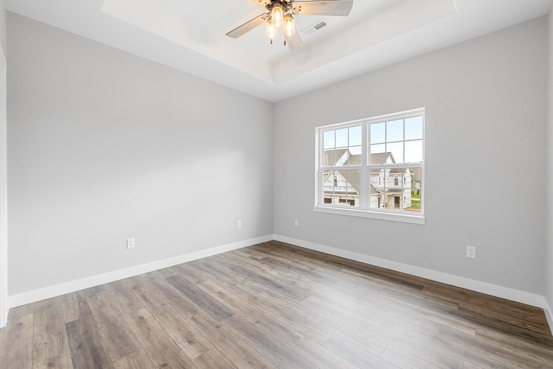 1867 Woodland Way, Unit 4214 Slinger, WI 53086 - Photo 19 of 58 21-Interior_1887 Woodland Way