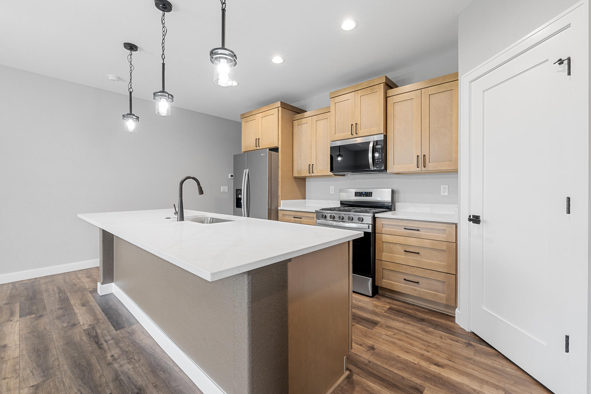 1867 Woodland Way, Unit 4214 Slinger, WI 53086 - Photo 28 of 58 8-Interior_1887 Woodland Way