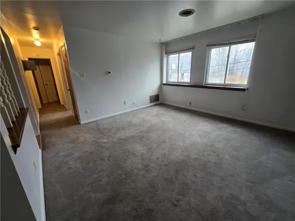 $775 | 210 5th Avenue, Unit 24, Elizabeth, PA 15037