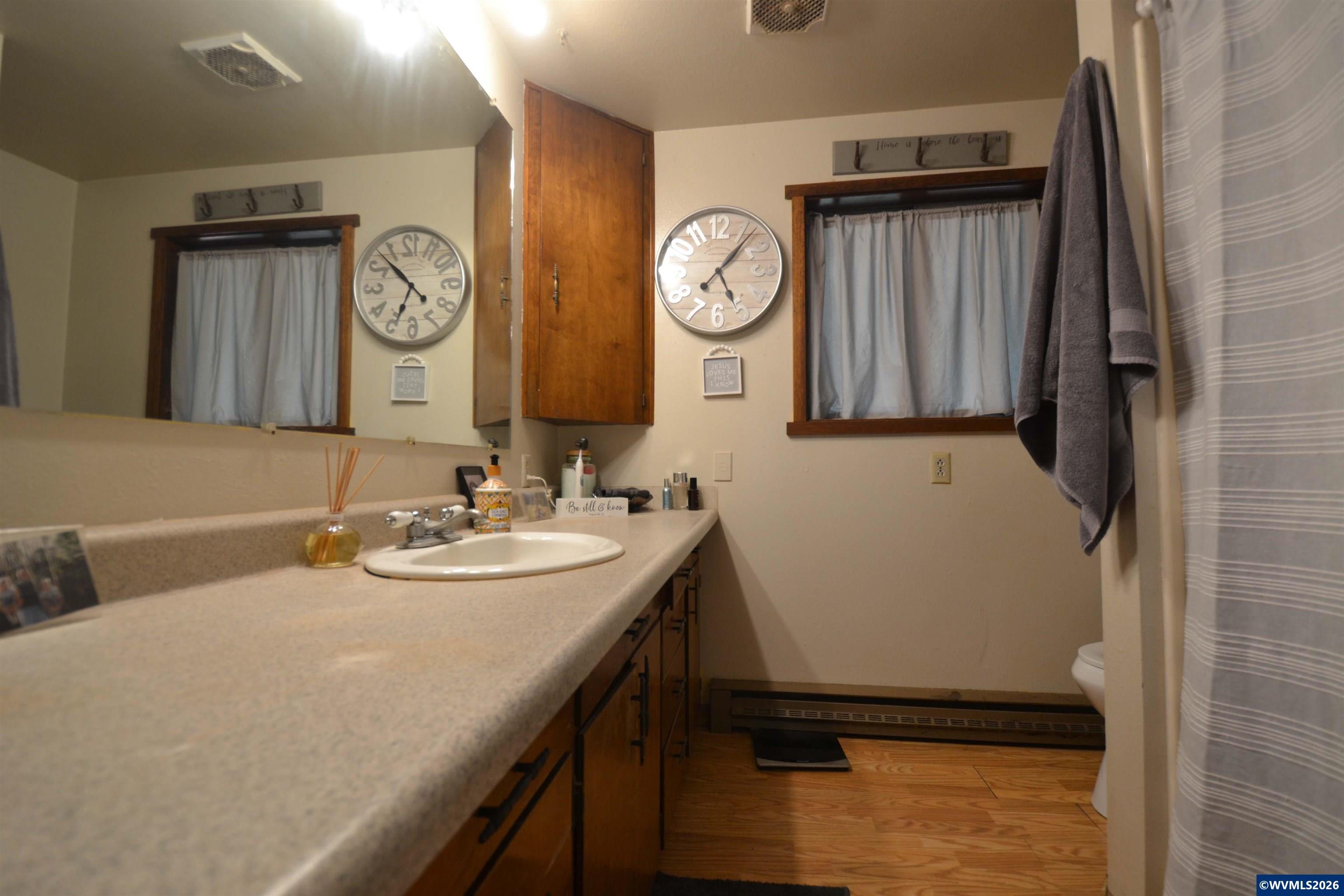 6962 MacLeay Road Southeast Salem, OR 97317 - Photo 10 of 35 Gallery Image 10