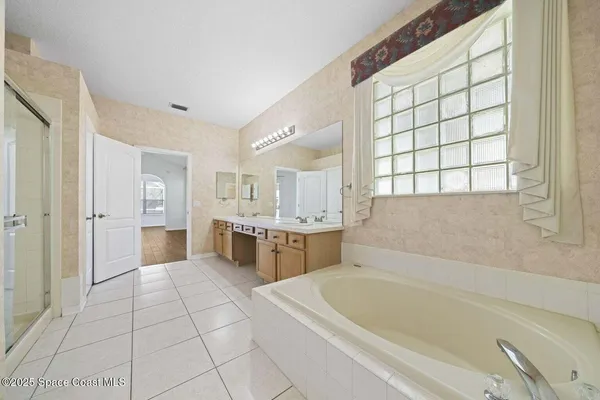 $3,700 | 816 Autumn Glen Drive, Melbourne, FL 32940