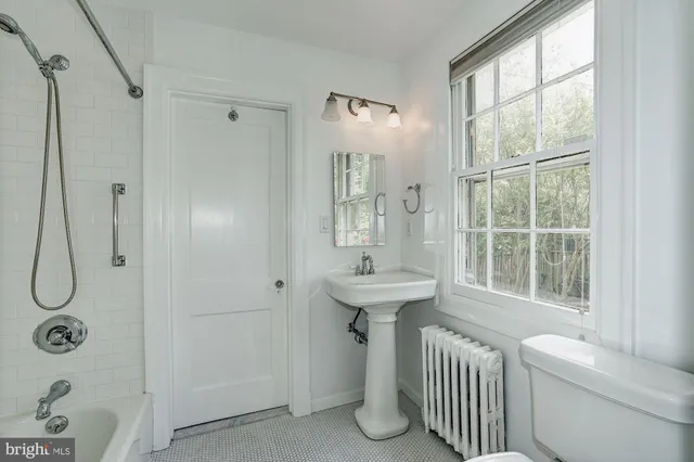 $5,000 | 4350 River Road Northwest, Washington, DC 20016