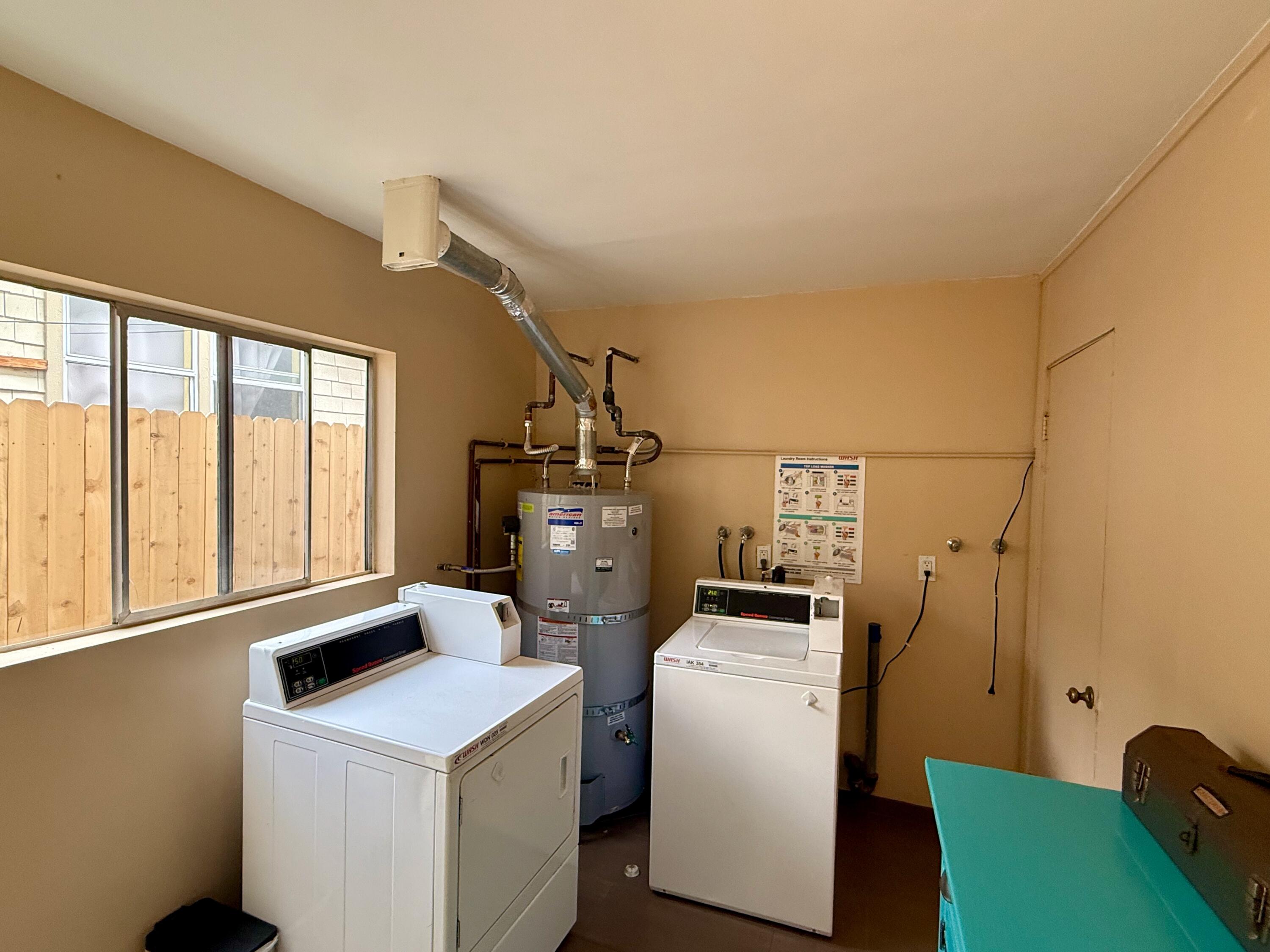 1808 Castillo Street, Unit E Santa Barbara, CA 93101 - Photo 17 of 19 IMG_1780