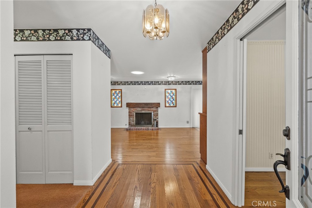 2425 Duval Road Camarillo, CA 93012 - Photo 5 of 45