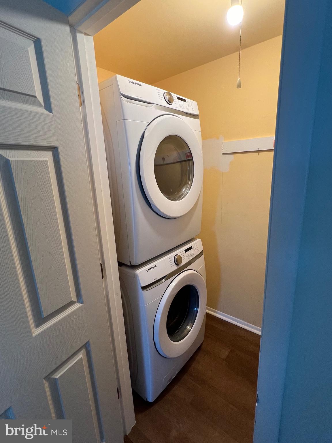 262 Evergreen Avenue, Unit 1 Hamilton, NJ 08619 - Photo 7 of 20 a utility room with dryer and washer