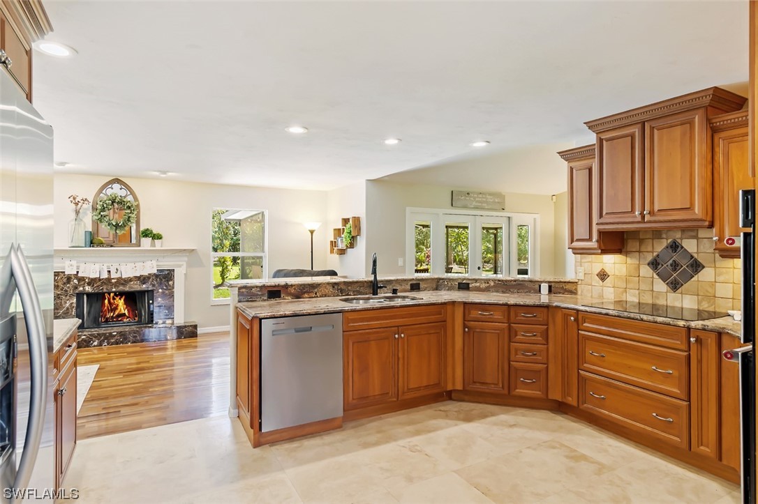 15051 Orange River Road Fort Myers, FL 33905 - Photo 11 of 50 Gallery Image 11