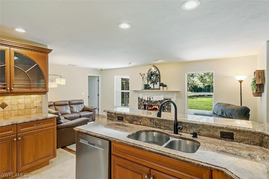 15051 Orange River Road Fort Myers, FL 33905 - Photo 12 of 50 Gallery Image 12